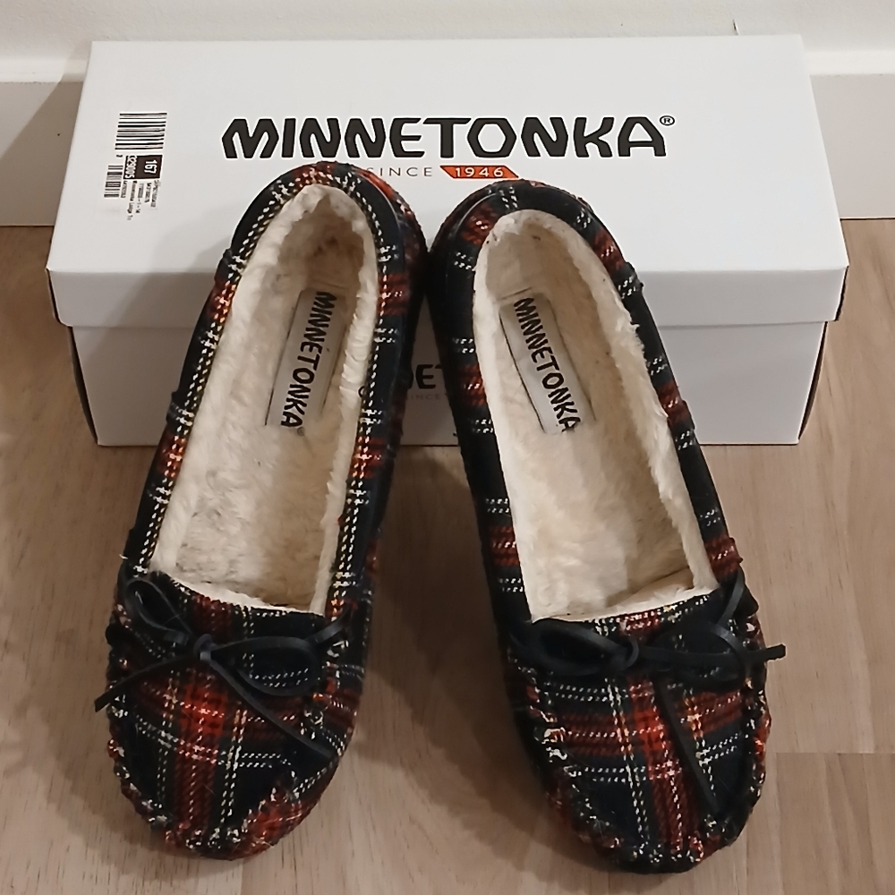 MINNETONKA | Lodge Trapper Plaid size 7WW